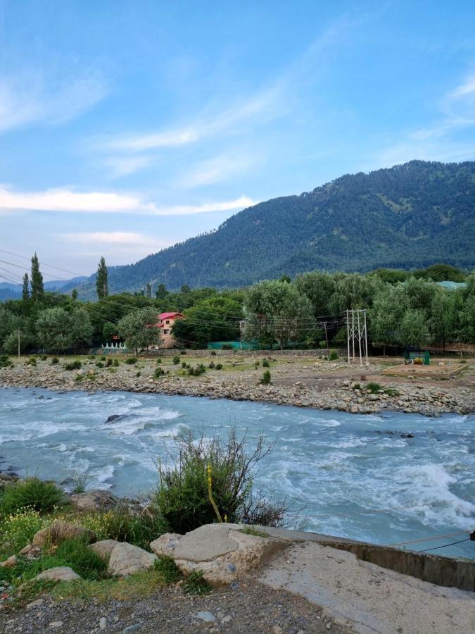 White Water Resorts Pahalgam Ngoại thất bức ảnh