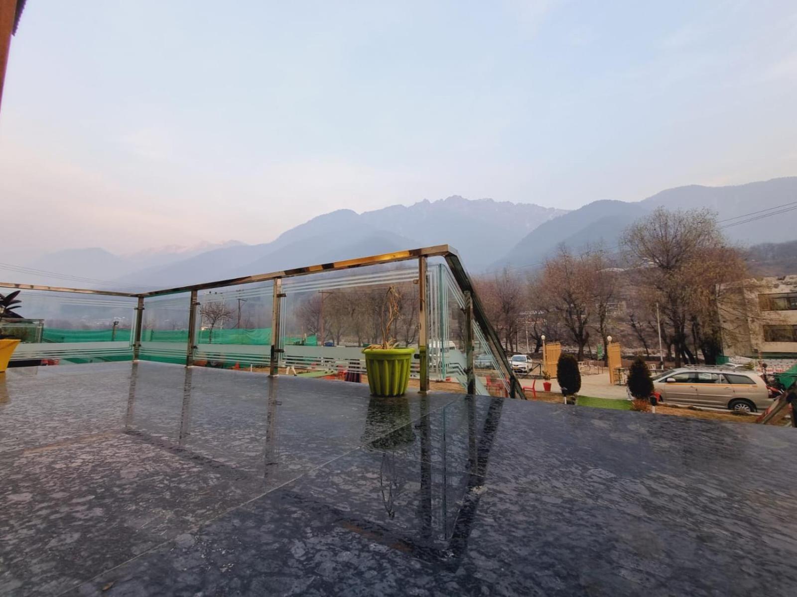 White Water Resorts Pahalgam Ngoại thất bức ảnh